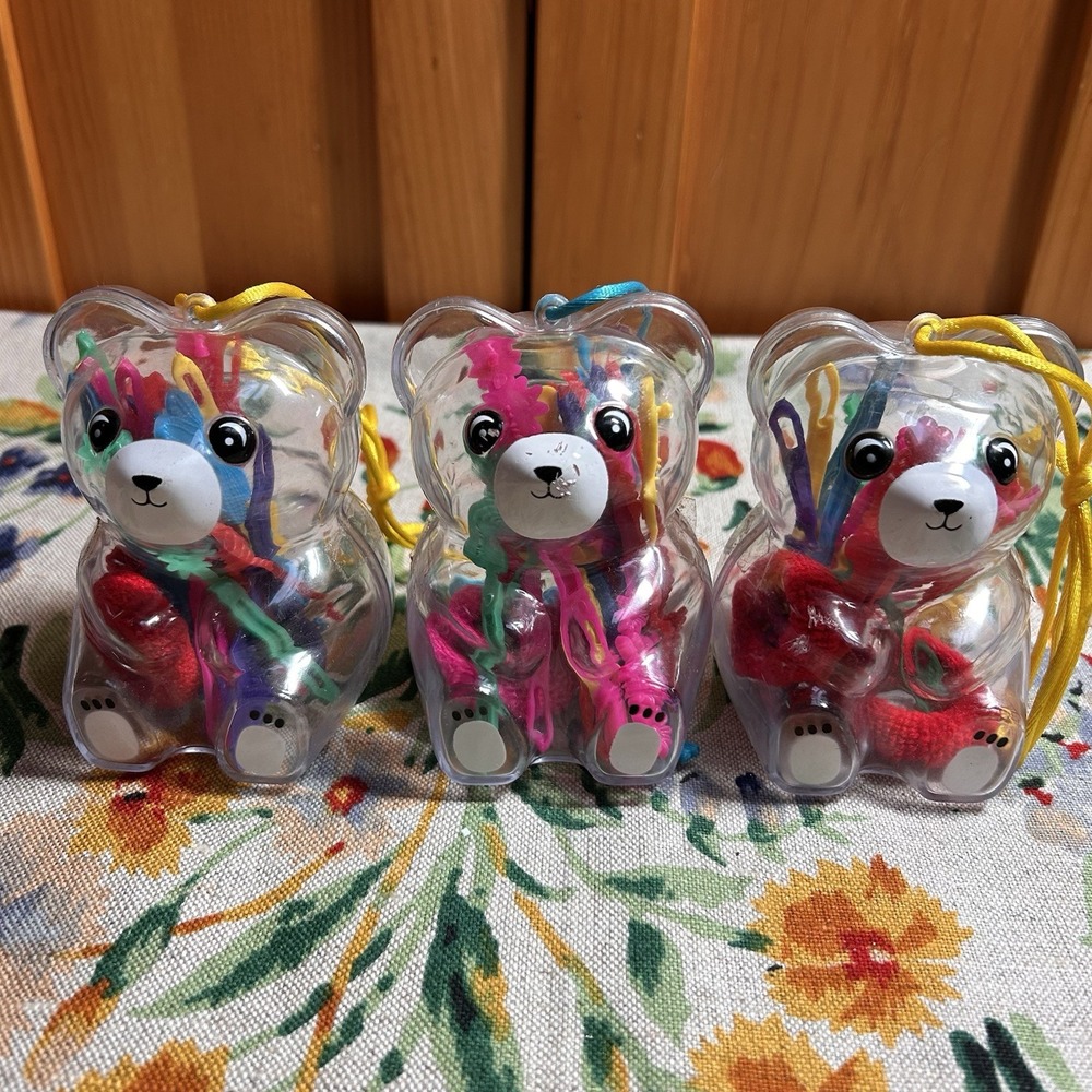 NEW VTG 80s Christmas Ornaments Gummy Bear Girls Plastic Hair Clips Barrettes